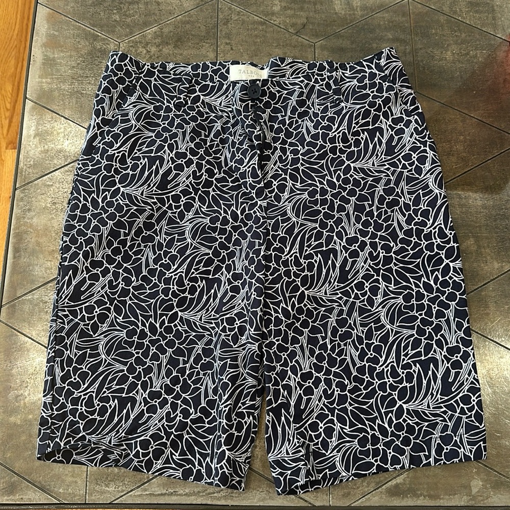 Talbots shorts with side pockets